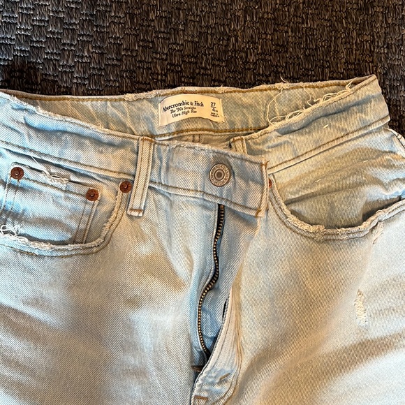 Abercrombie jeans - Picture 2 of 3